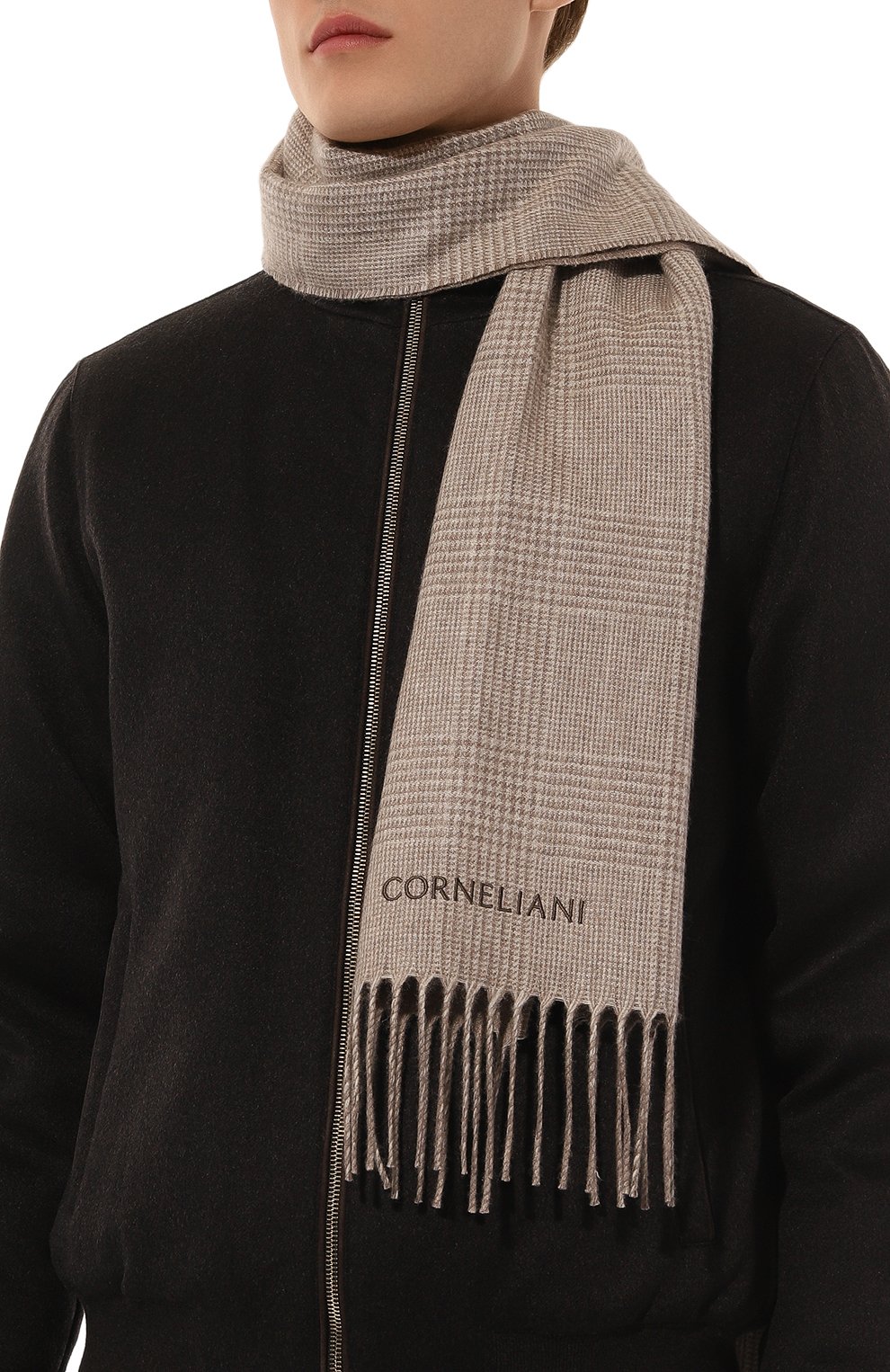 Шарф из шелка и кашемира CORNELIANI бежевого цвета по цене 46850 руб., арт. 94B359-9429018, фото 2 Шарф из шелка и кашемира CORNELIANI, арт. 94B359-9429018, фото 2