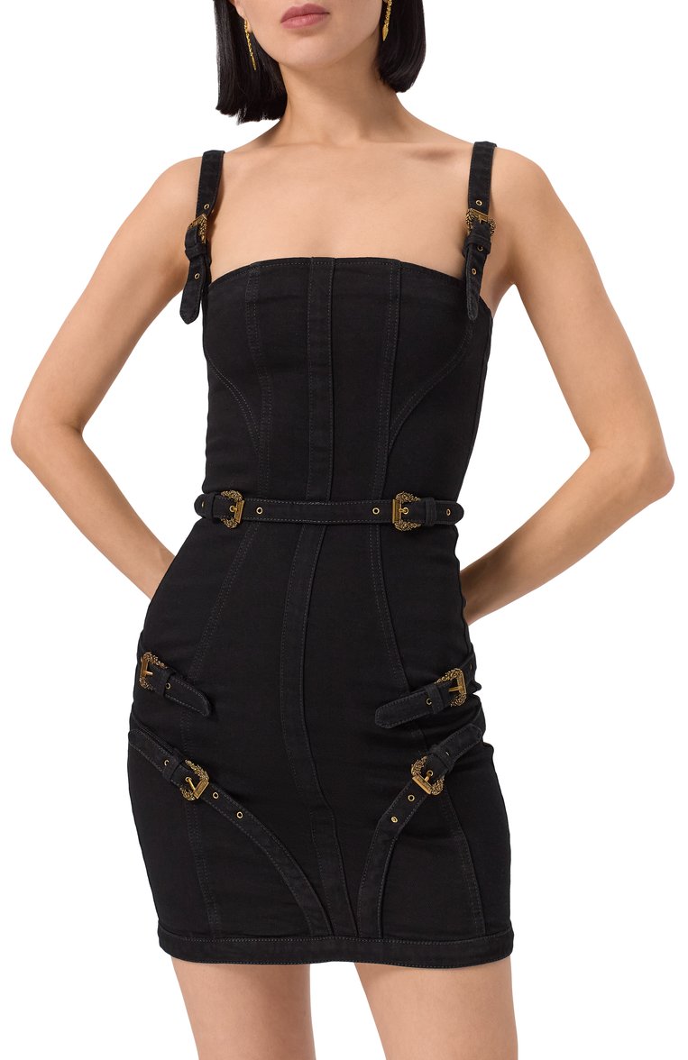 Женское джинсовое платье  VERSACE JEANS COUTURE черного цвета, арт. 78HA0952/DW040L54 | Фото 3 (Автоматизация состава: Проставлено; Автоматизация ТО: Проставлено; Материал внешний: Хлопок, Деним; Длина Ж (юбки, платья, шорты): Мини; Кросс-КТ: Деним; Случай: Повседневный; Женское Кросс-КТ: Платье-одежда, платье-футляр; Стили: Кэжуэл; Рукава: На бретелях)