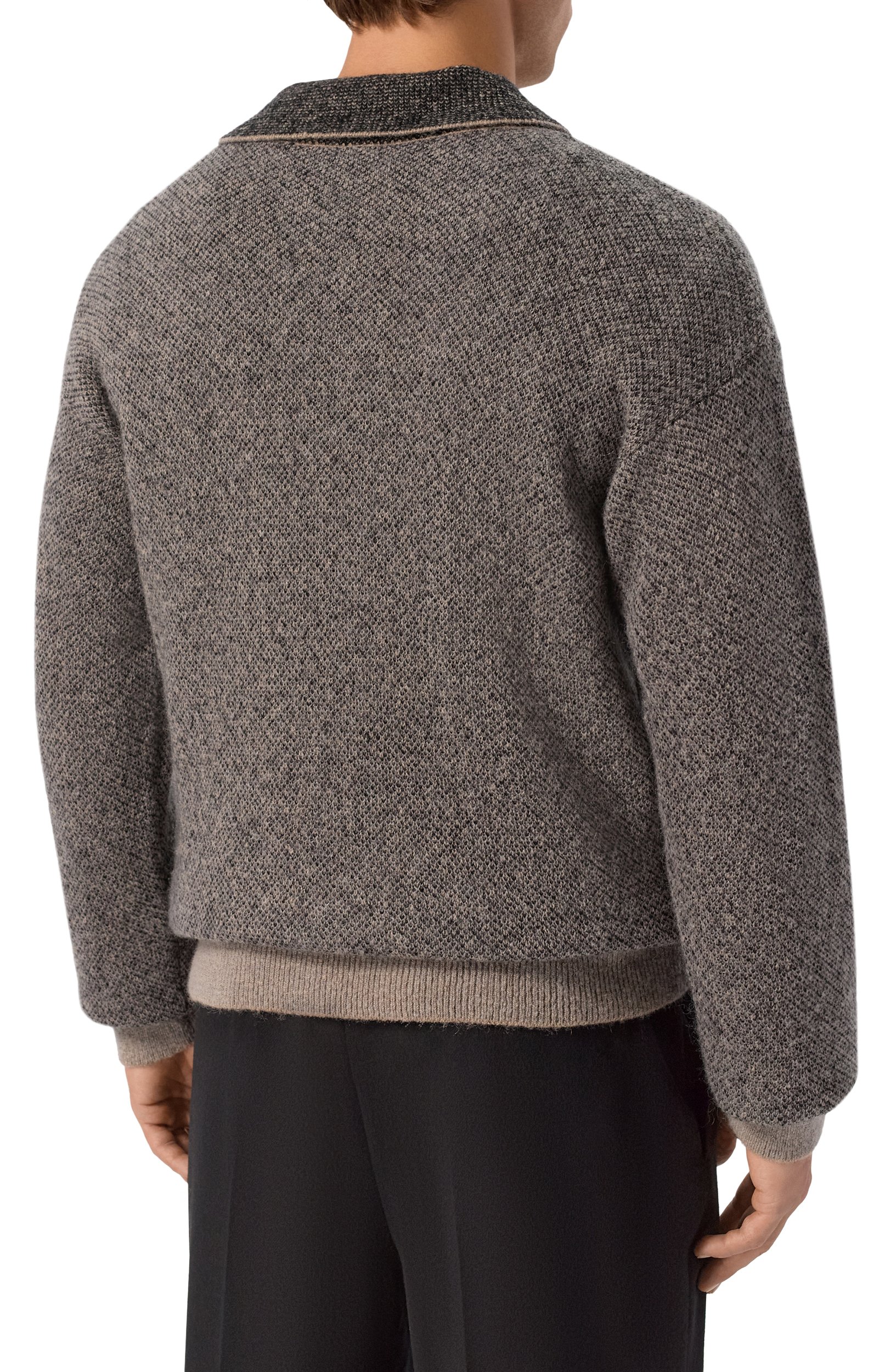 Свитер EMPORIO ARMANI серого цвета по цене 49600 руб., арт. EM006363/AF27940, фото 4 Свитер EMPORIO ARMANI, арт. EM006363/AF27940, фото 4