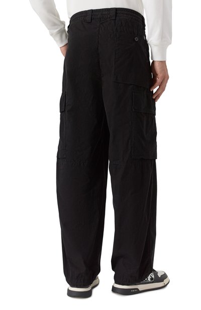 Хлопковые брюки-карго C.P. COMPANY черного цвета по цене 42450 руб., арт. 19CMPA066A110324G, фото 4 Хлопковые брюки-карго C.P. COMPANY, арт. 19CMPA066A110324G, фото 4