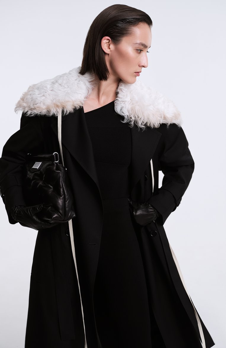 Женская сумка glam slam classique small MAISON MARGIELA черного цвета, арт. SB1WG0028/P4300 | Фото 8 (Ремень/цепочка: На ремешке; Материал: Натуральная кожа; Размер: small; Драгоценные камни: Проставлено; Материал сплава: Проставлено)