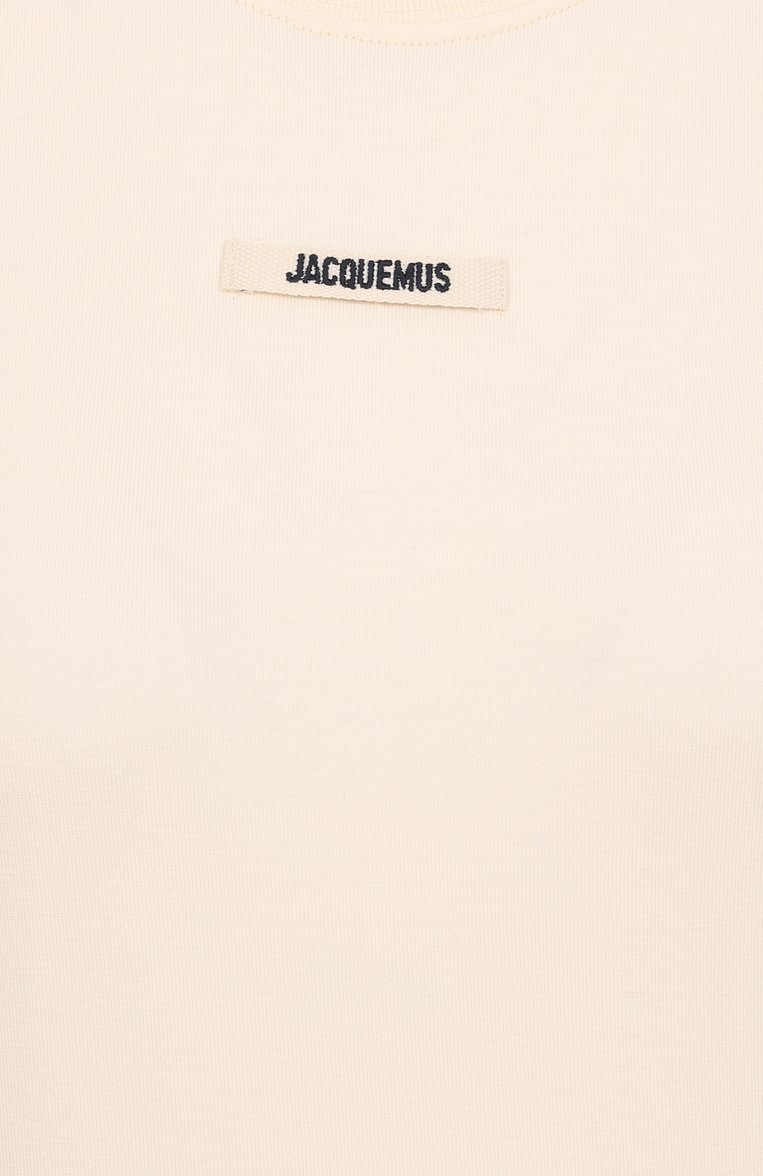 Женская хлопковый лонгслив JACQUEMUS кремового цвета, арт. 24E241JS155/2031 | Фото 6 (Длина (для топов): Стандартные; Рукава: Длинные; Материал внешний: Хлопок; Принт: Без принта; Стили: Кэжуэл; Женское Кросс-КТ: Лонгслив-одежда)