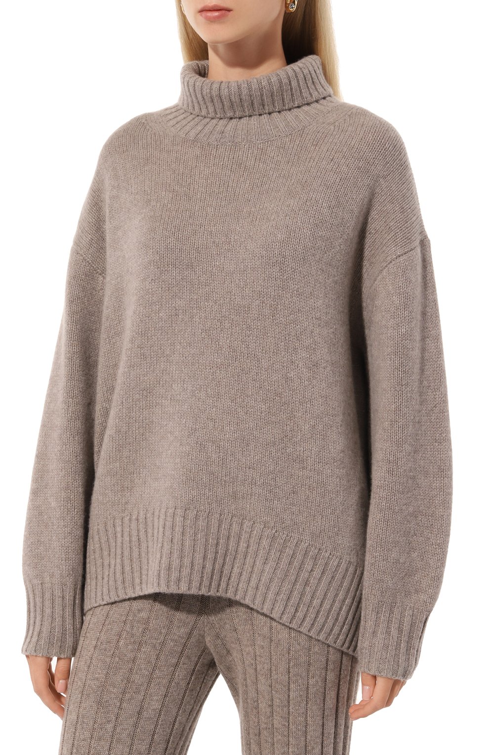 Кашемировый свитер FTC бежевого цвета по цене 79200 руб., арт. 920-0221, фото 3 Кашемировый свитер FTC, арт. 920-0221, фото 3