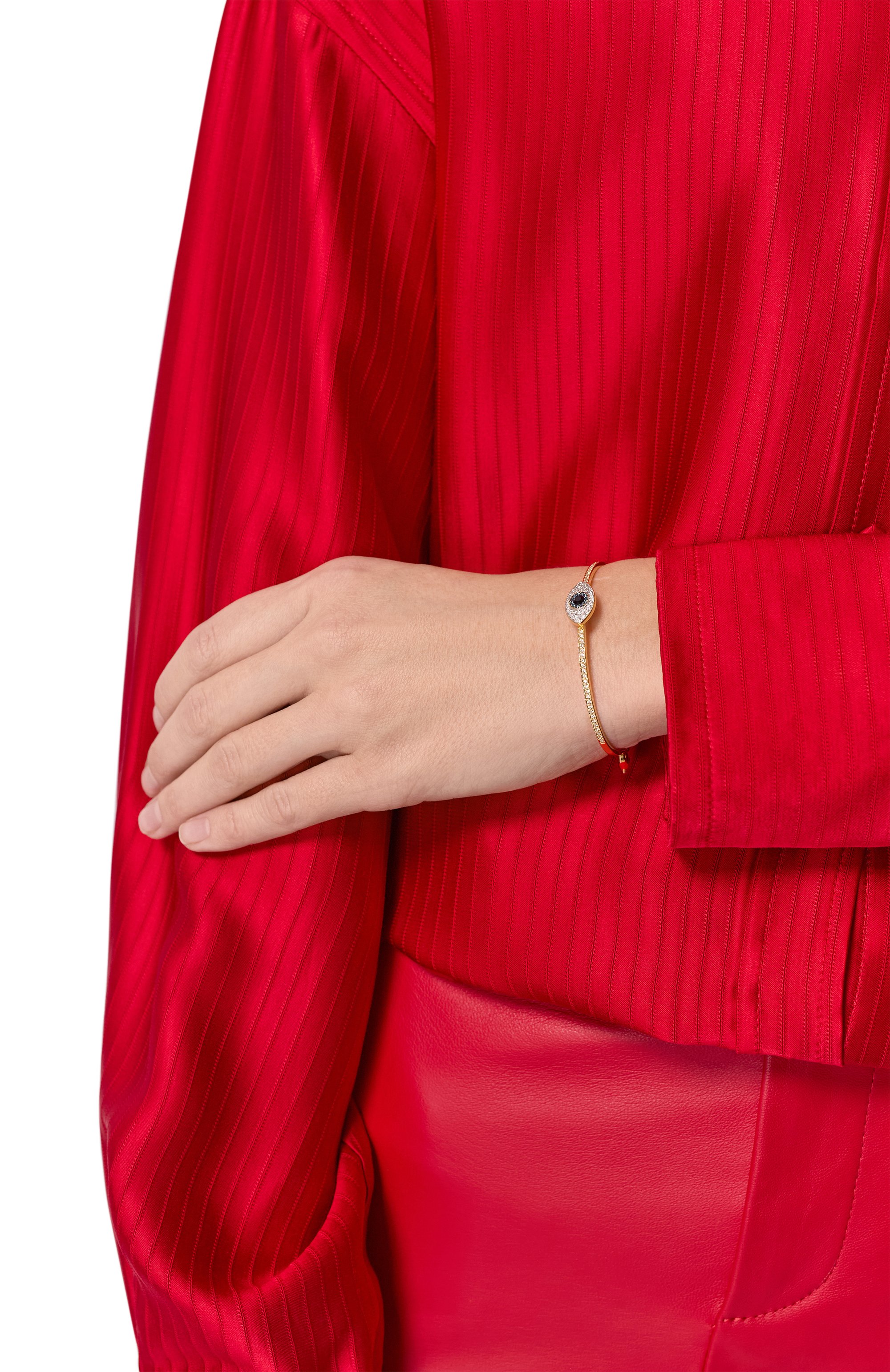 Браслет symbolica SWAROVSKI золотого цвета по цене 18350 руб., арт. 5696467, фото 2 Браслет symbolica SWAROVSKI, арт. 5696467, фото 2