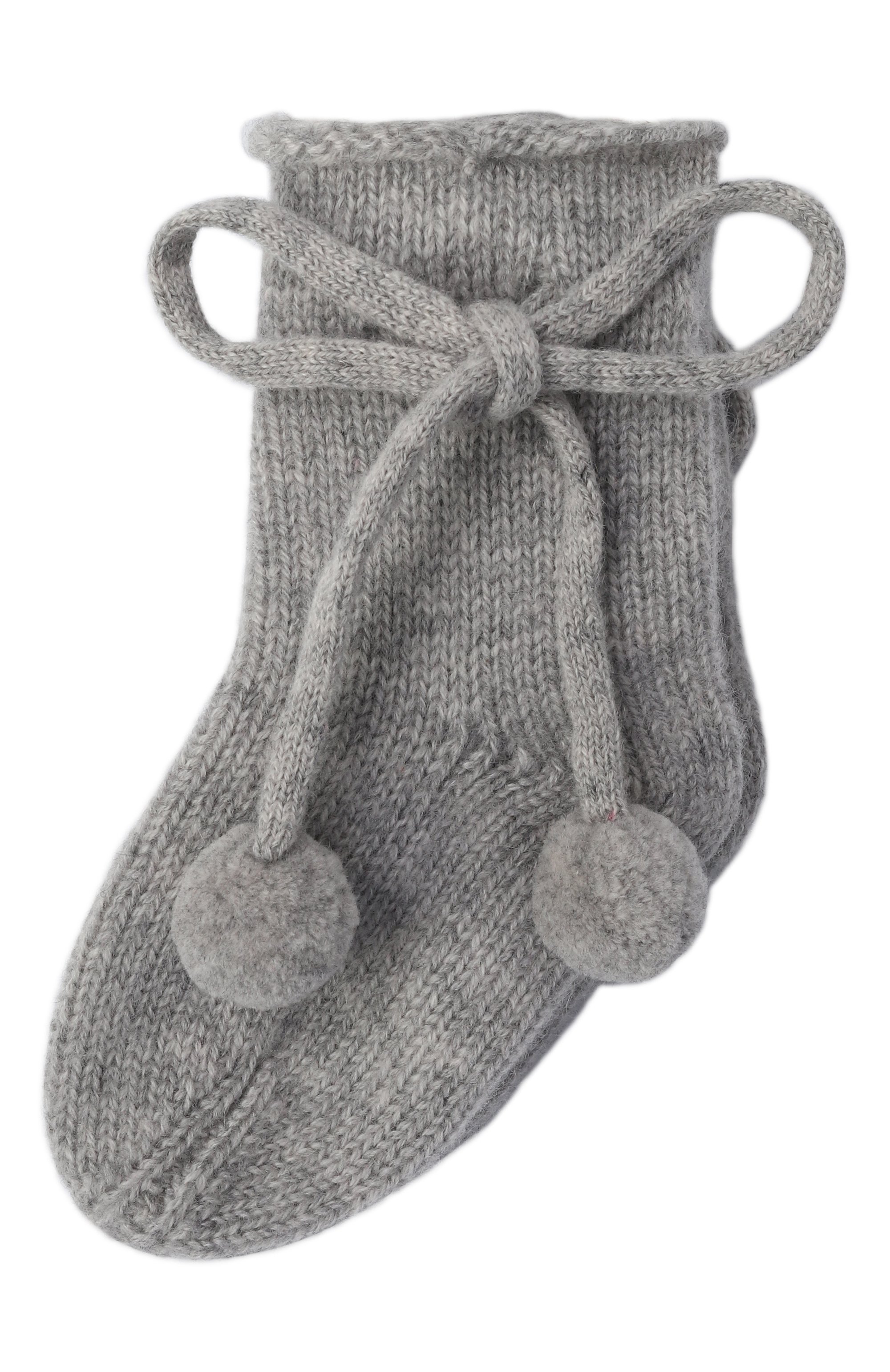 Кашемировые носки OSCAR ET VALENTINE серого цвета по цене 5500 руб., арт. CH01, фото 1 Кашемировые носки OSCAR ET VALENTINE, арт. CH01, фото 1