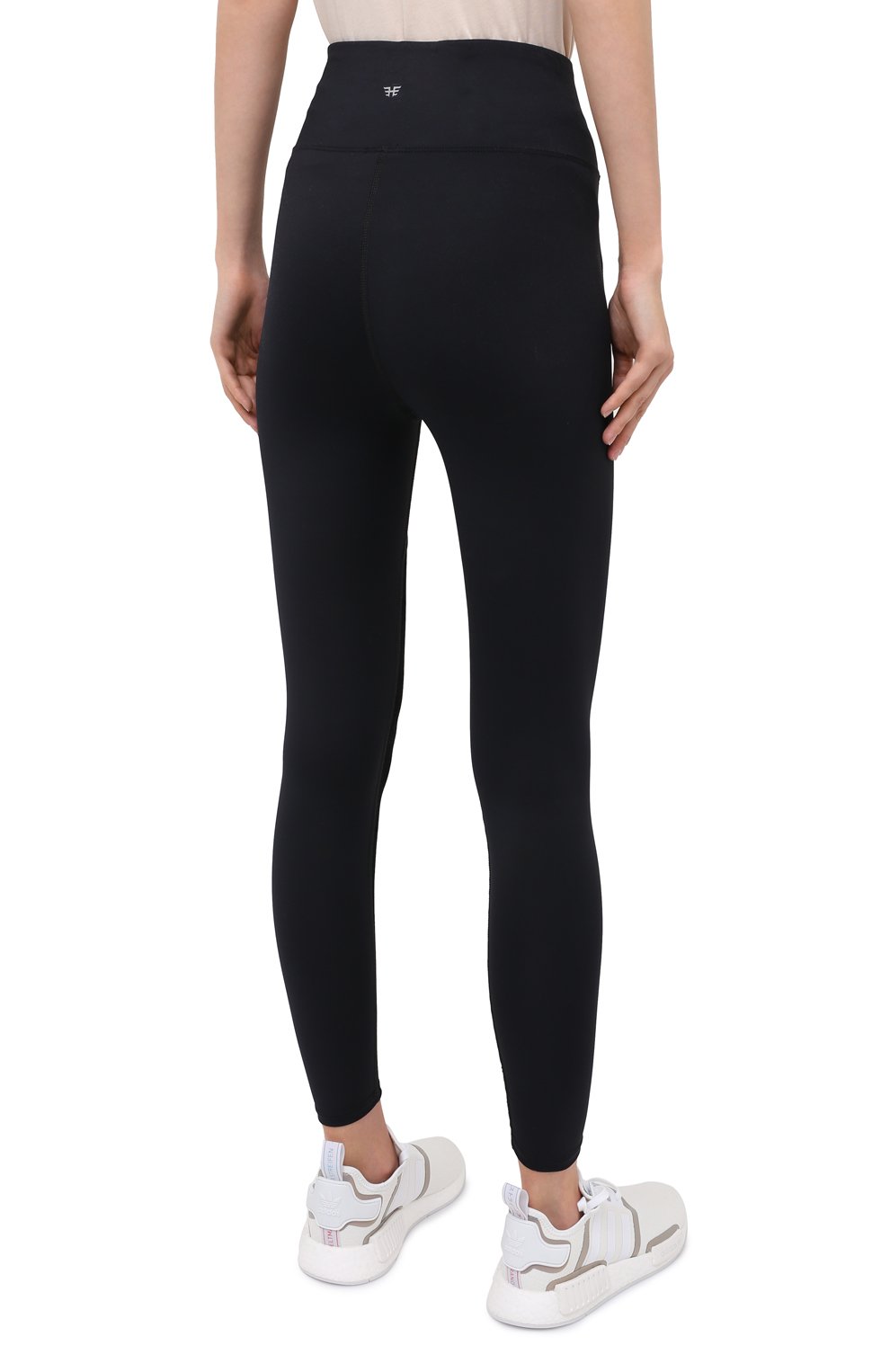 Легинсы HEROINE SPORT черного цвета по цене 12250 руб., арт. HS-4-043/HER0INE SP0RT ATS, фото 4 Легинсы HEROINE SPORT, арт. HS-4-043/HER0INE SP0RT ATS, фото 4