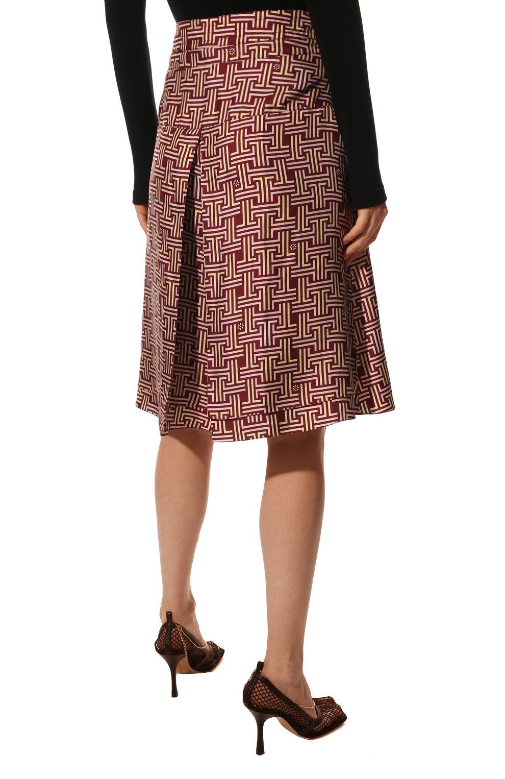 Шелковые шорты LANVIN бордового цвета по цене 99500 руб., арт. RW-TR512I-4835-P21, фото 4 Шелковые шорты LANVIN, арт. RW-TR512I-4835-P21, фото 4