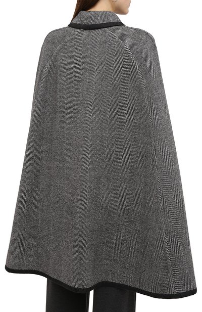 Двусторонний кейп LORO PIANA серого цвета по цене 765500 руб., арт. FAL3647, фото 4 Двусторонний кейп LORO PIANA, арт. FAL3647, фото 4