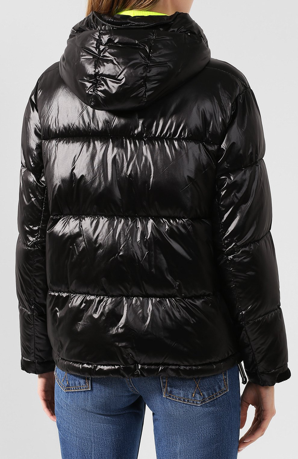 Пуховик EMPORIO ARMANI черного цвета по цене 53750 руб., арт. 6G2B88/1NIHZ, фото 4 Пуховик EMPORIO ARMANI, арт. 6G2B88/1NIHZ, фото 4