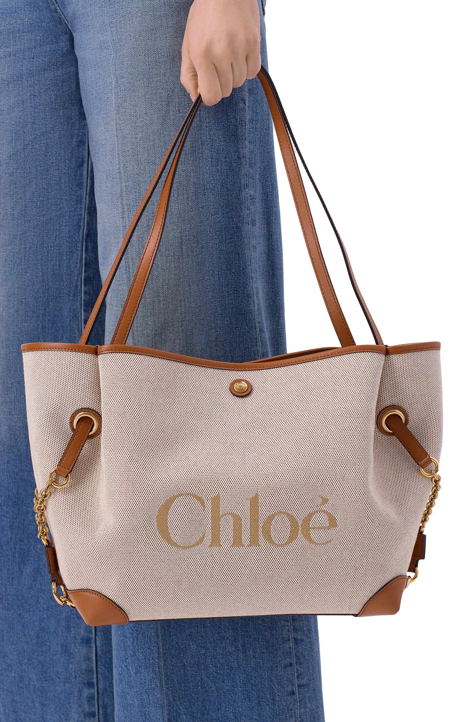 Сумка-тоут clover medium CHLOÉ бежевого цвета по цене 184500 руб., арт. CH26AS655S63, фото 2 Сумка-тоут clover medium CHLOÉ, арт. CH26AS655S63, фото 2