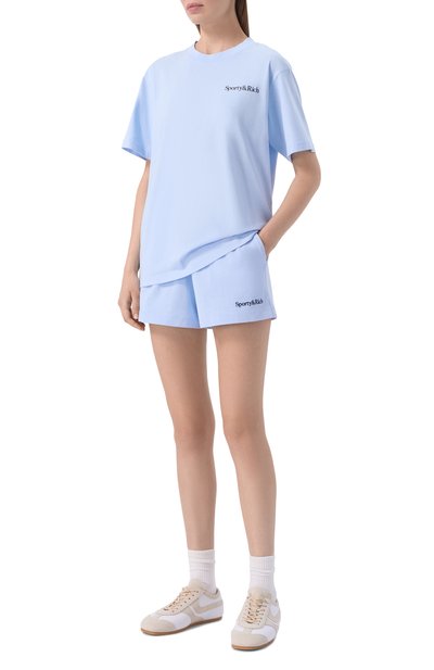 Хлопковая футболка SPORTY AND RICH голубого цвета по цене 12150 руб., арт. T011975300BL90, фото 2 Хлопковая футболка SPORTY AND RICH, арт. T011975300BL90, фото 2