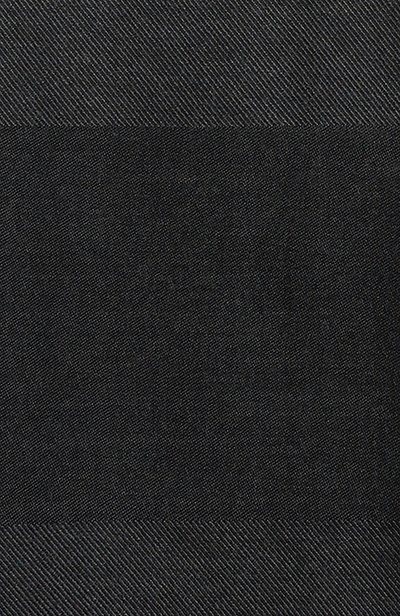 Шарф из кашемира и шелка ANDREA CAMPAGNA темно-серого цвета по цене 52800 руб., арт. SX5581/CM.160, фото 3 Шарф из кашемира и шелка ANDREA CAMPAGNA, арт. SX5581/CM.160, фото 3