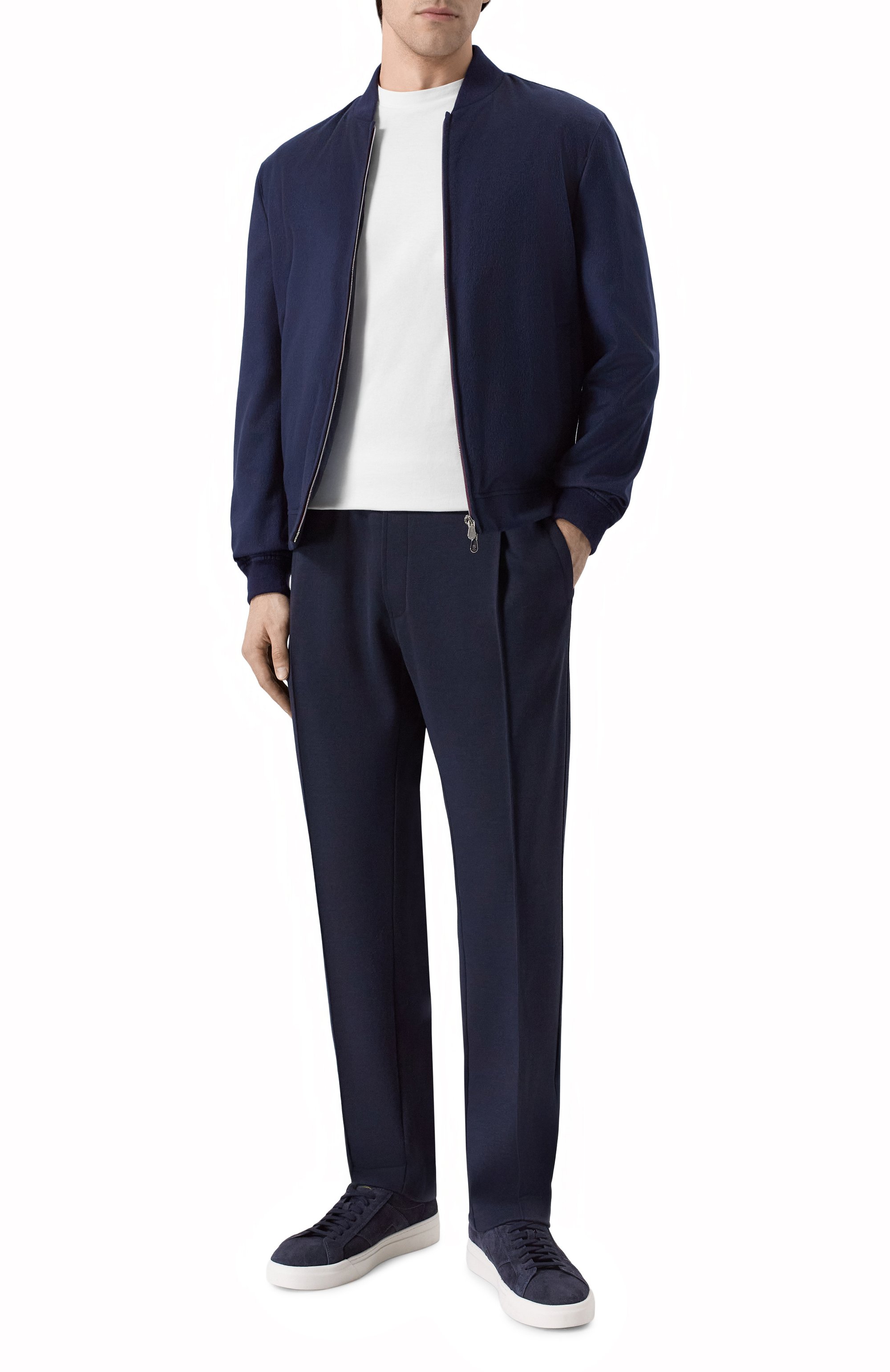 Брюки из шерсти и шелка BRIONI темно-синего цвета по цене 289000 руб., арт. UJTV0L/0D609, фото 2 Брюки из шерсти и шелка BRIONI, арт. UJTV0L/0D609, фото 2