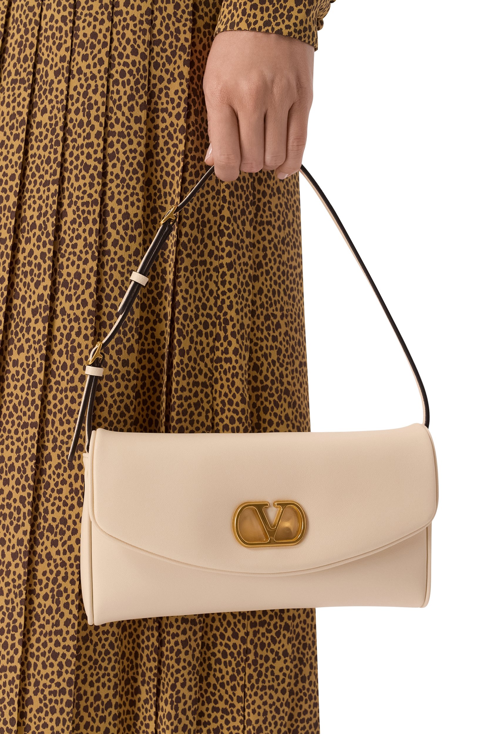 Сумка devain small VALENTINO кремового цвета по цене 243000 руб., арт. 9W2B0T31/ABM, фото 2 Сумка devain small VALENTINO, арт. 9W2B0T31/ABM, фото 2