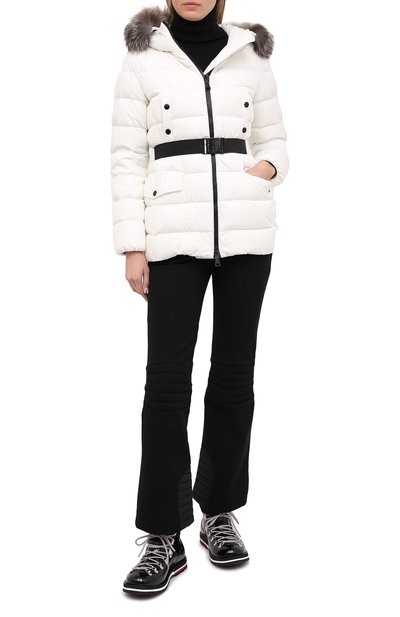 Пуховик MONCLER белого цвета по цене 196500 руб., арт. F2-093-1B540-02-C0059, фото 2 Пуховик MONCLER, арт. F2-093-1B540-02-C0059, фото 2