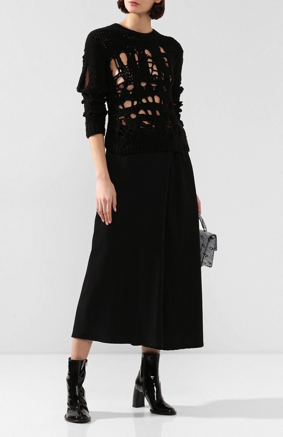 Шерстяной свитер ANN DEMEULEMEESTER черного цвета по цене 156500 руб., арт. 1902-4018-P-258-099, фото 2 Шерстяной свитер ANN DEMEULEMEESTER, арт. 1902-4018-P-258-099, фото 2