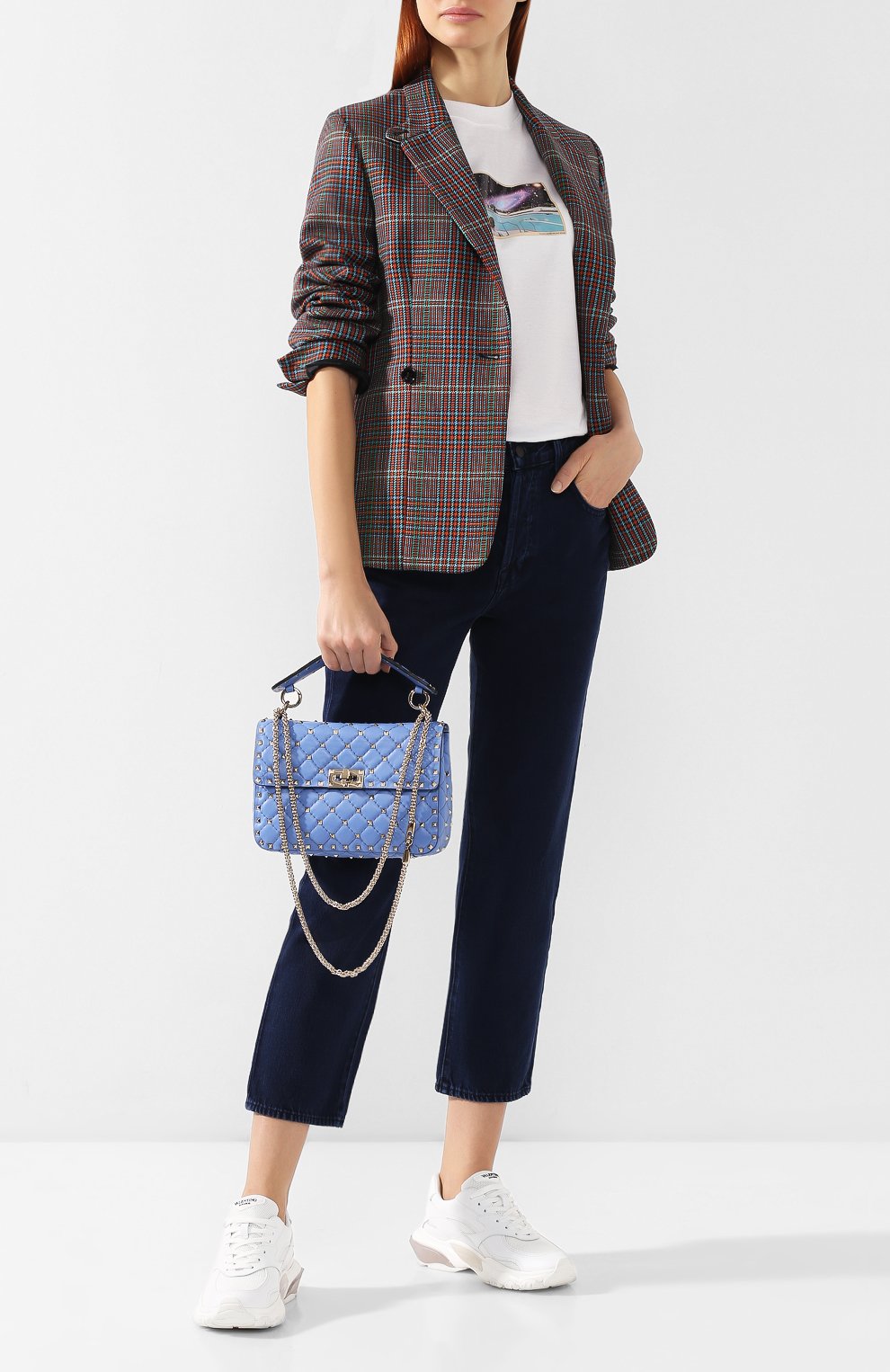 Сумка rockstud spike medium VALENTINO голубого цвета по цене 372000 руб., арт. RW2B0122/NAP, фото 2 Сумка rockstud spike medium VALENTINO, арт. RW2B0122/NAP, фото 2