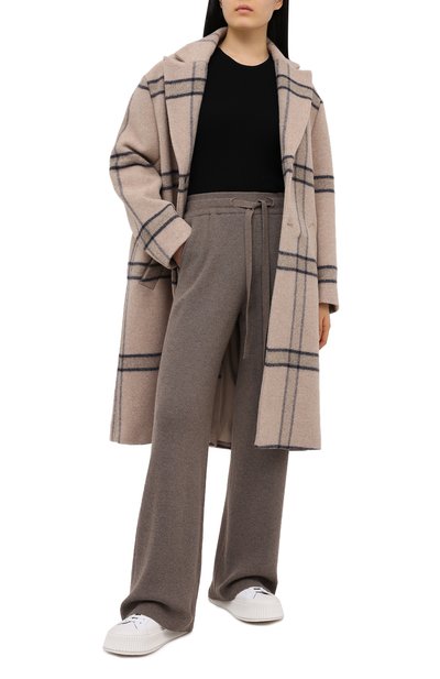 Брюки NANUSHKA серого цвета по цене 38950 руб., арт. 0NI_F0SSILE_RECYCLED CASHMERE KNIT, фото 2 Брюки NANUSHKA, арт. 0NI_F0SSILE_RECYCLED CASHMERE KNIT, фото 2