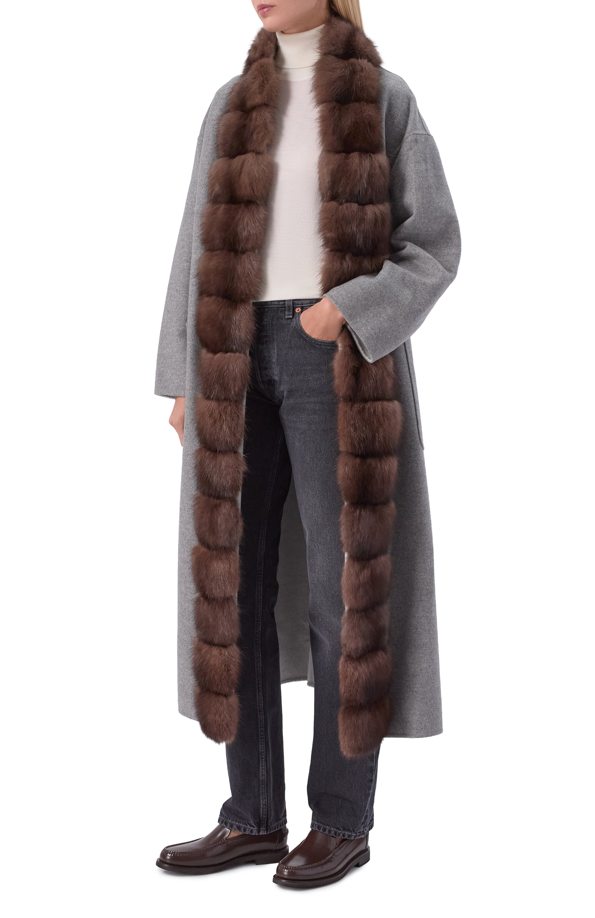 Кашемировое пальто с отделкой из соболя KITON серого цвета по цене 4865000 руб., арт. D62693K0576L, фото 2 Кашемировое пальто с отделкой из соболя KITON, арт. D62693K0576L, фото 2