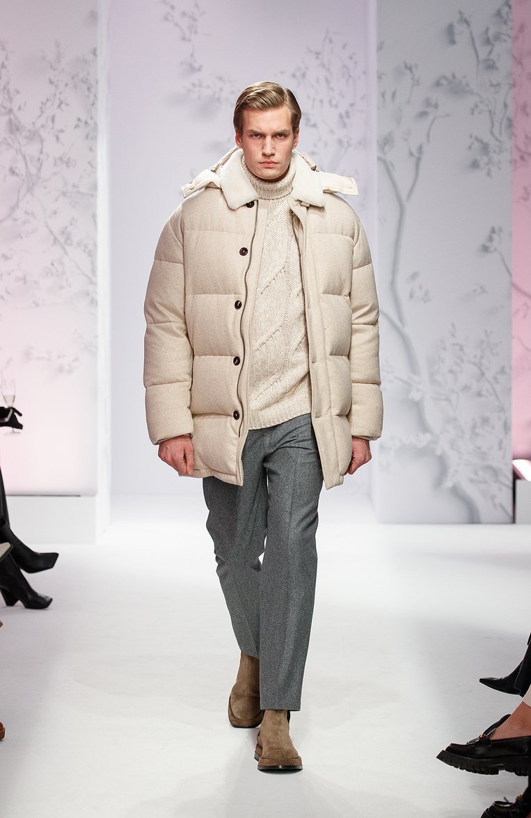 Мужская кашемировый пуховик BRIONI кремового цвета, арт. SUPC0L/0A604 | Фото 6 (Длина (верхняя одежда): До середины бедра; Материал сплава: Проставлено; Материал внешний: Кашемир, Шерсть; Рукава: Длинные; Драгоценные камни: Проставлено; Мужское Кросс-КТ: пуховик-короткий, шерсть и кашемир; Стили: Кэжуэл; Материал утеплителя: Пух и перо)