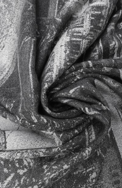 Шаль из кашемира и шелка COLOMBO серого цвета по цене 427000 руб., арт. S79/5817-RP11, фото 3 Шаль из кашемира и шелка COLOMBO, арт. S79/5817-RP11, фото 3