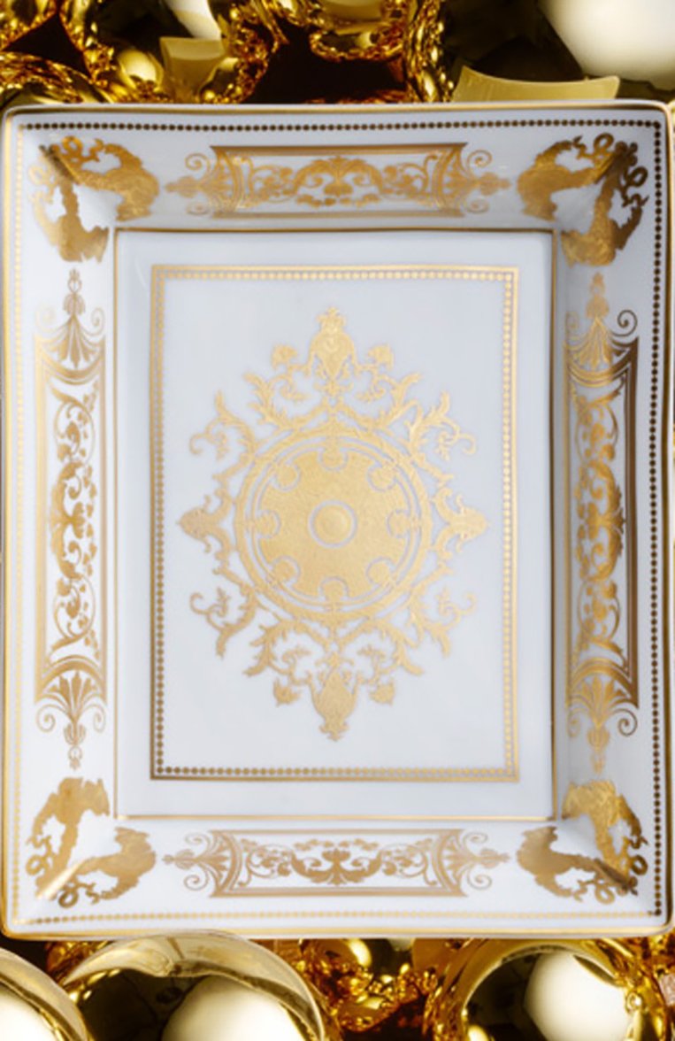 Пепельница aux rois or BERNARDAUD золотого цвета, арт. 1847/4511 | Фото 2 (Коллекция: Aux Rois Or; Региональные ограничения белый список (Axapta Mercury): Не проставлено; Нос: Не проставлено; Ограничения доставки: fragile-2)