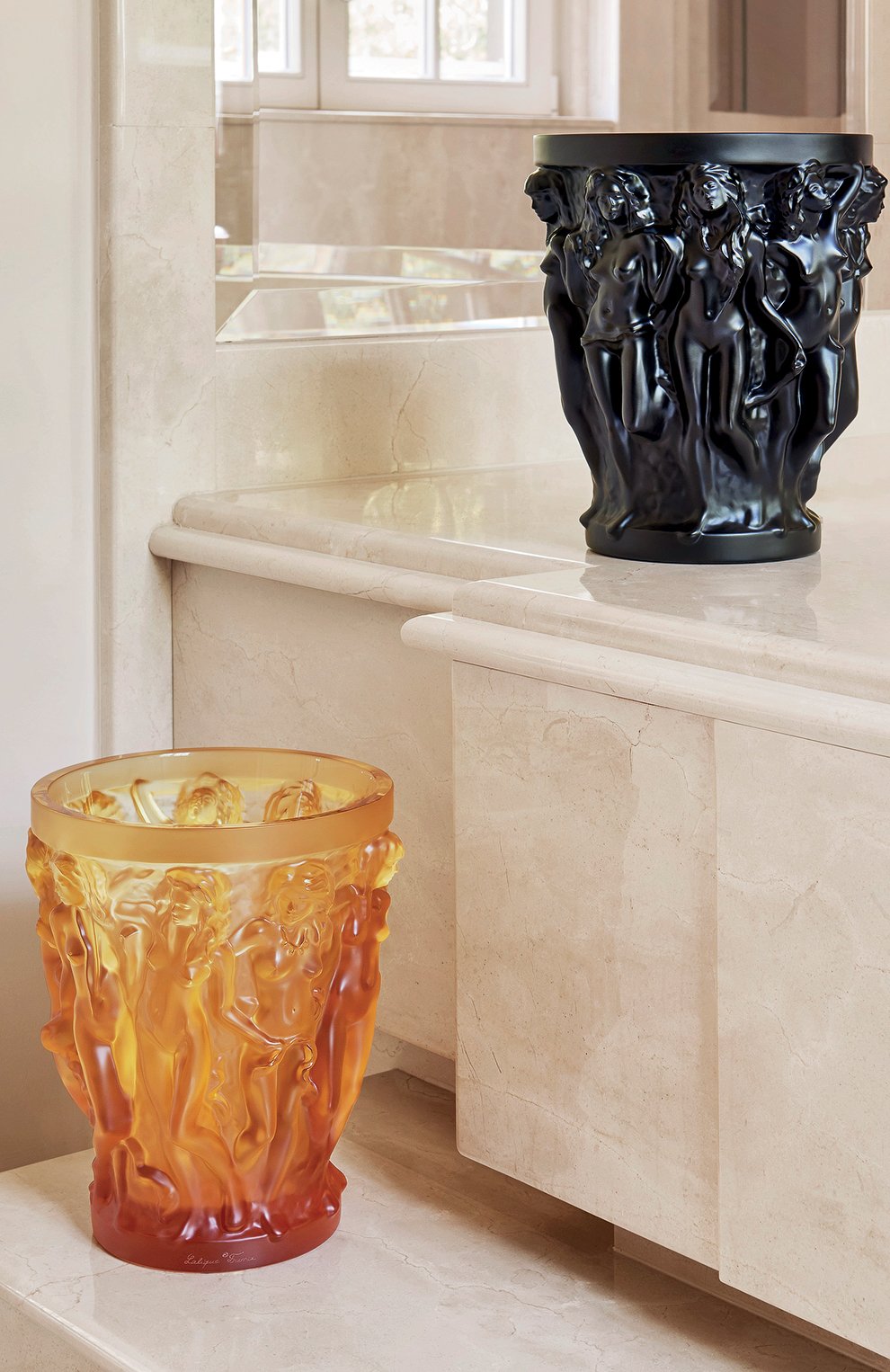 Ваза sirenes LALIQUE оранжевого цвета по цене 798500 руб., арт. 88091110, фото 2 Ваза sirenes LALIQUE, арт. 88091110, фото 2