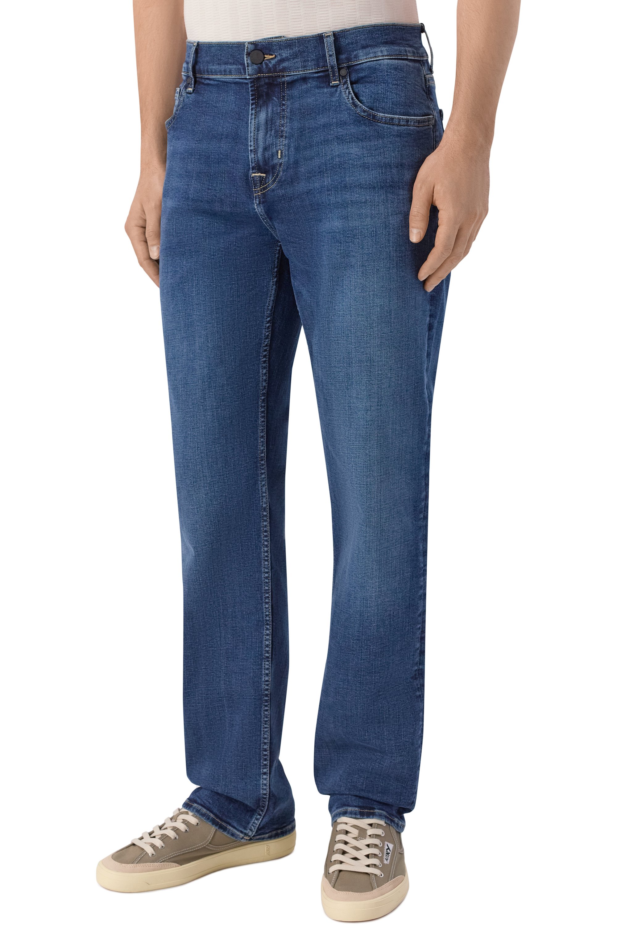 Джинсы standard 7 FOR ALL MANKIND синего цвета по цене 29150 руб., арт. 7TE10C42-3LH, фото 3 Джинсы standard 7 FOR ALL MANKIND, арт. 7TE10C42-3LH, фото 3