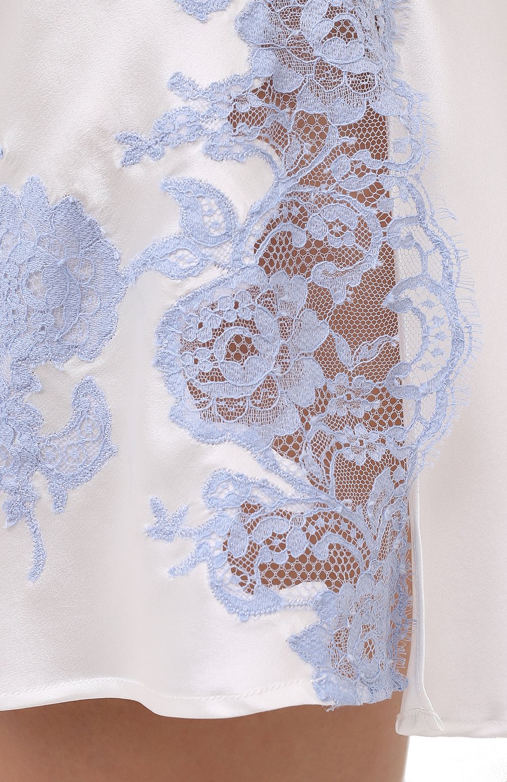 Шелковая сорочка MARJOLAINE светло-голубого цвета по цене 35370 руб., арт. 3GEM0112, фото 5 Шелковая сорочка MARJOLAINE, арт. 3GEM0112, фото 5