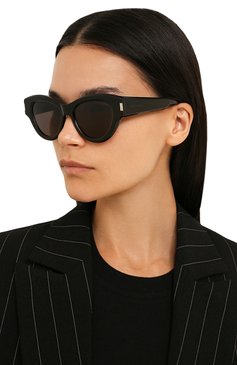 Женские солнцезащитные очки SAINT LAURENT черного цвета, арт. SL 506 001 | Фото 2 (Региональные ограничения белый список (Axapta Mercury): Не проставлено; Нос: Не проставлено; Материал: Пластик; Тип очков: С/з; Очки форма: Cat-eye)