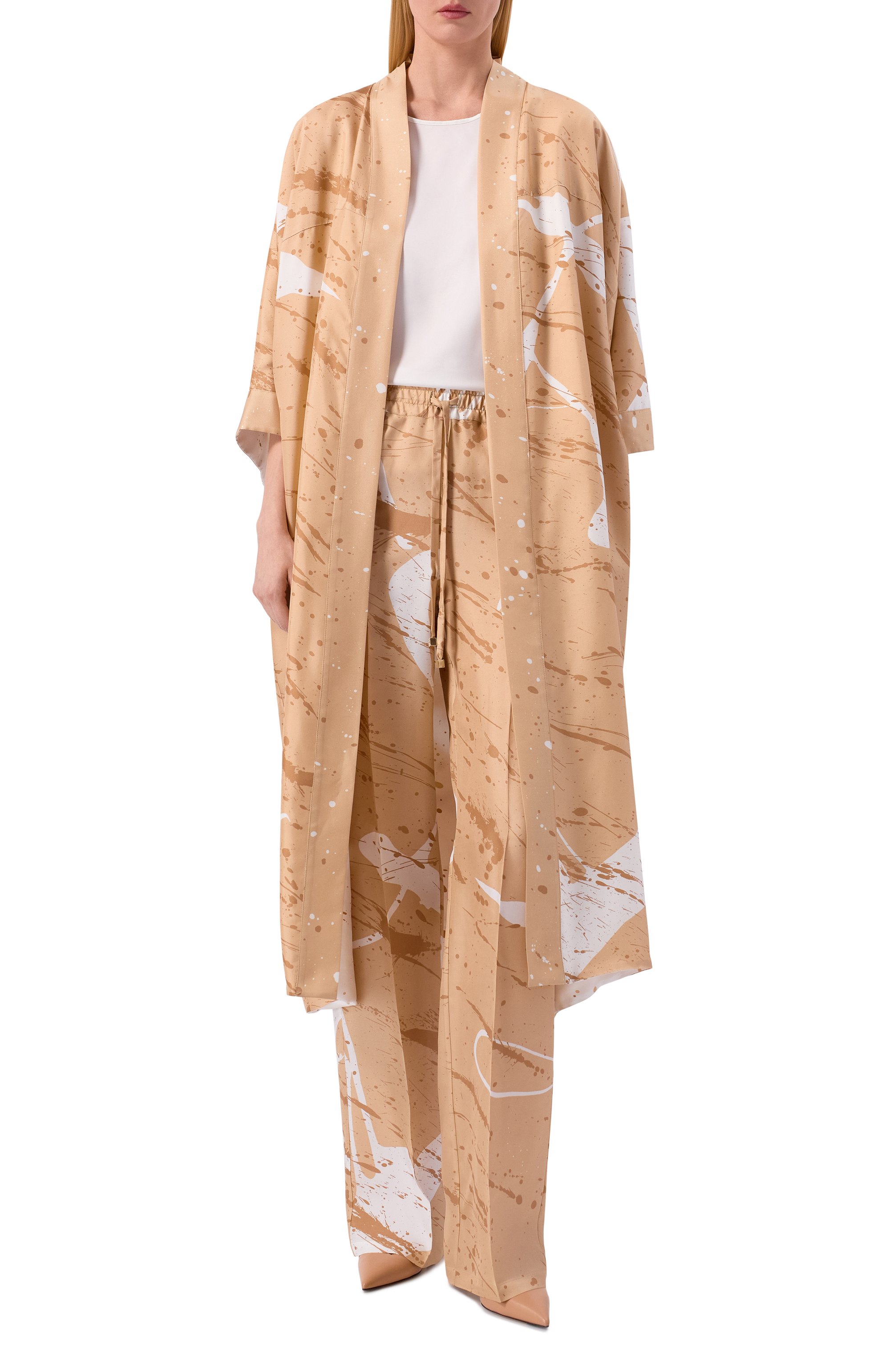Шелковое кимоно KITON бежевого цвета по цене 450500 руб., арт. D57628K0999G05, фото 2 Шелковое кимоно KITON, арт. D57628K0999G05, фото 2