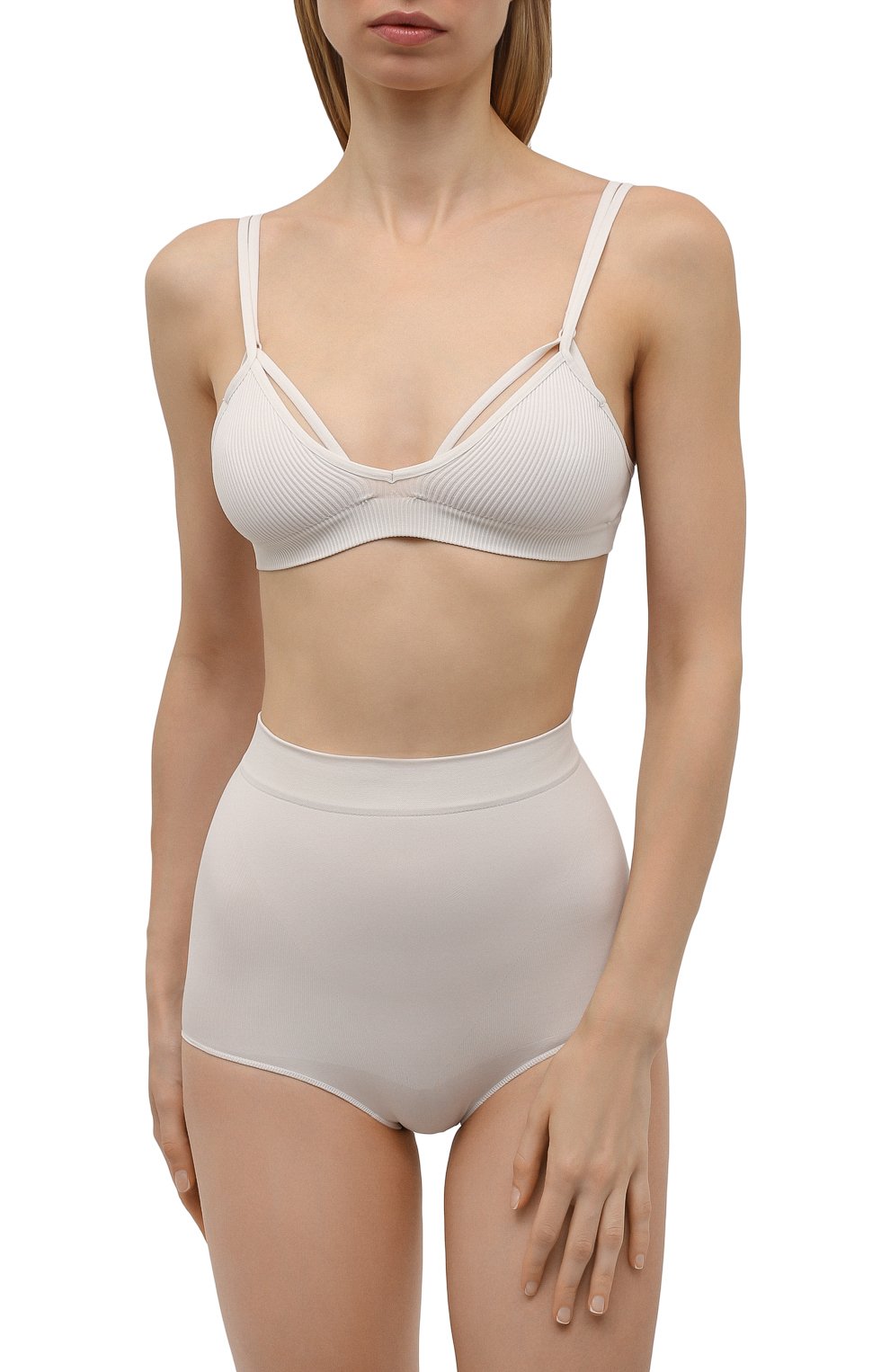 Трусы-кюлоты с завышенной талией ANDREADAMO белого цвета по цене 4750 руб., арт. ADFW21GP05015474, фото 2 Трусы-кюлоты с завышенной талией ANDREADAMO, арт. ADFW21GP05015474, фото 2