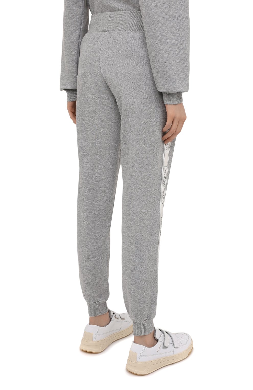 Джоггеры EMPORIO ARMANI серого цвета по цене 11300 руб., арт. 164508/1A250, фото 4 Джоггеры EMPORIO ARMANI, арт. 164508/1A250, фото 4