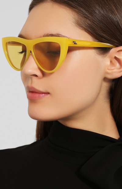 Солнцезащитные очки BOTTEGA VENETA желтого цвета по цене 39600 руб., арт. BV1018S, фото 2 Солнцезащитные очки BOTTEGA VENETA, арт. BV1018S, фото 2