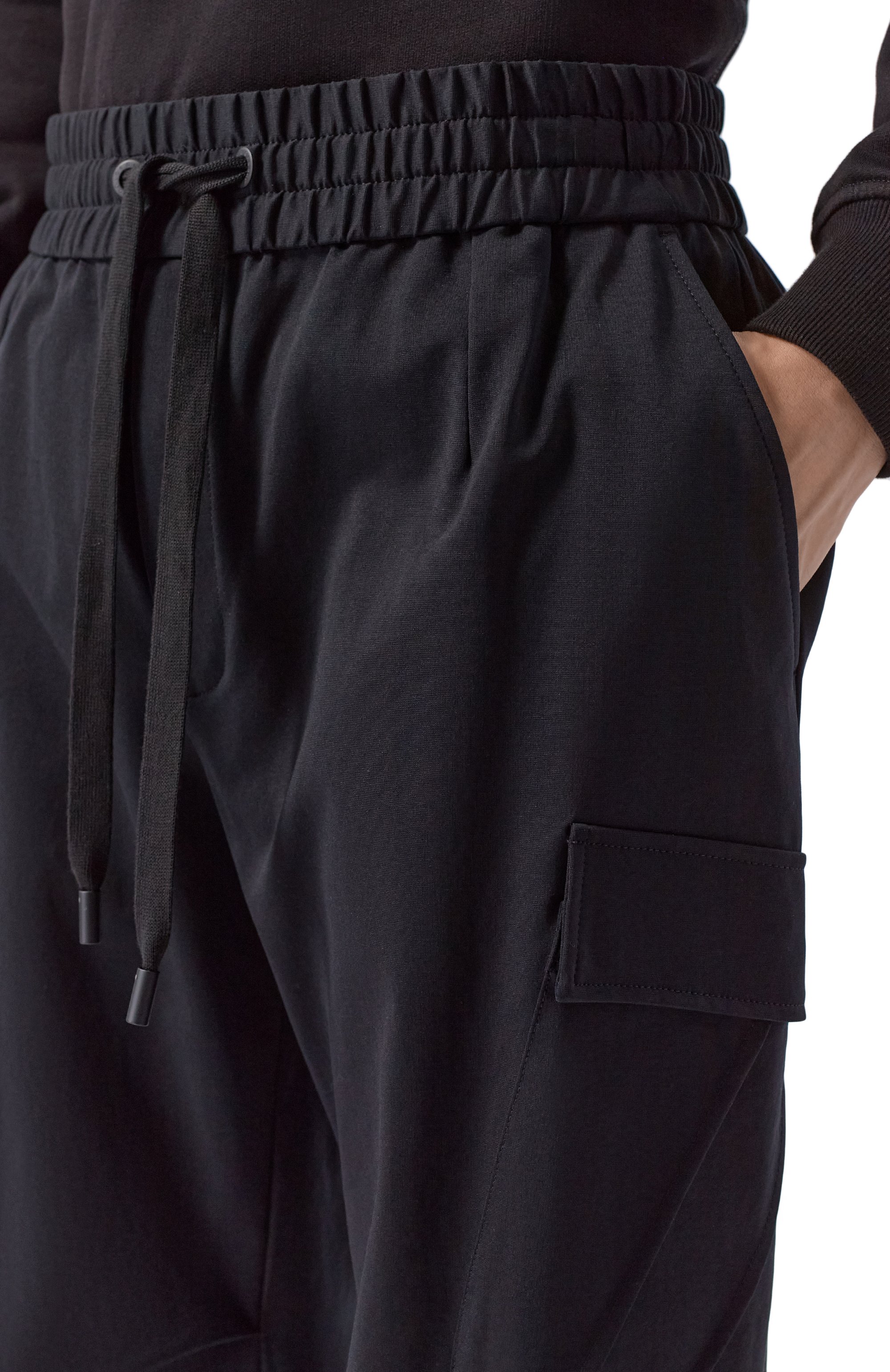 Джоггеры DOLCE & GABBANA черного цвета по цене 125500 руб., арт. GW50HT/FUGS1, фото 5 Джоггеры DOLCE & GABBANA, арт. GW50HT/FUGS1, фото 5