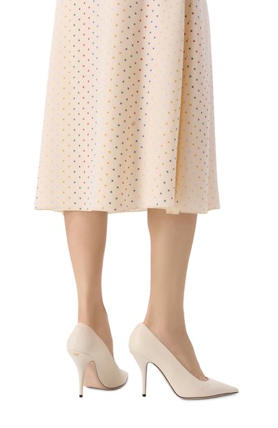 Кожаные туфли cuttie 100 VALENTINO кремового цвета по цене 113000 руб., арт. 9W2S0PZ5/DDT, фото 2 Кожаные туфли cuttie 100 VALENTINO, арт. 9W2S0PZ5/DDT, фото 2