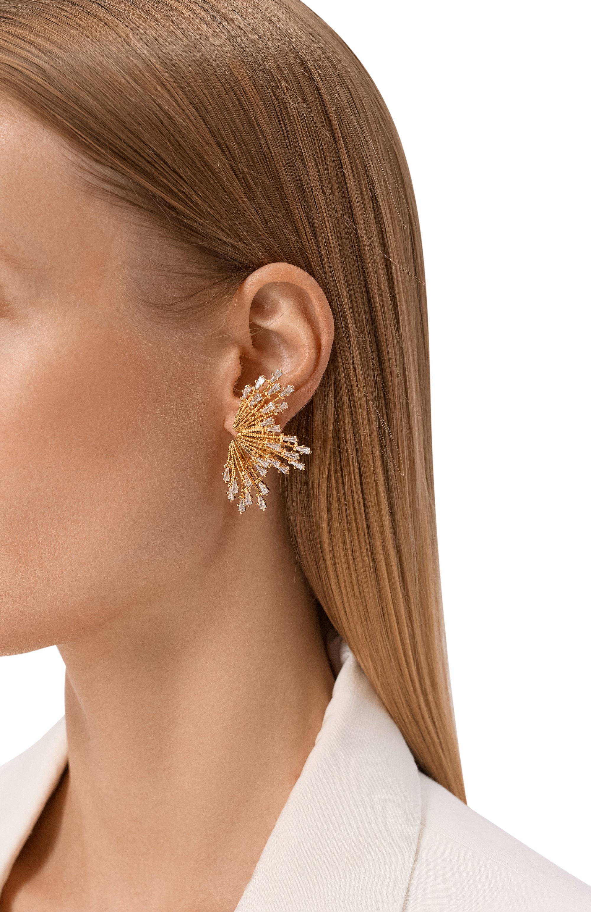 Серьги ANTON HEUNIS золотого цвета по цене 20950 руб., арт. LQM3.38G, фото 2 Серьги ANTON HEUNIS, арт. LQM3.38G, фото 2