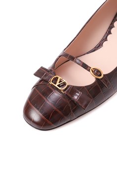 Женские кожаные туфли bowow 45 VALENTINO коричневого цвета, арт. 6W2S0LD2/HUR | Фото 7 (Материал внутренний: Натуральная кожа; Подошва: Плоская; Драгоценные камни: Проставлено; Материал внешний: Натуральная кожа; Материал сплава: Проставлено; Каблук высота: Низкий; Каблук тип: Устойчивый)