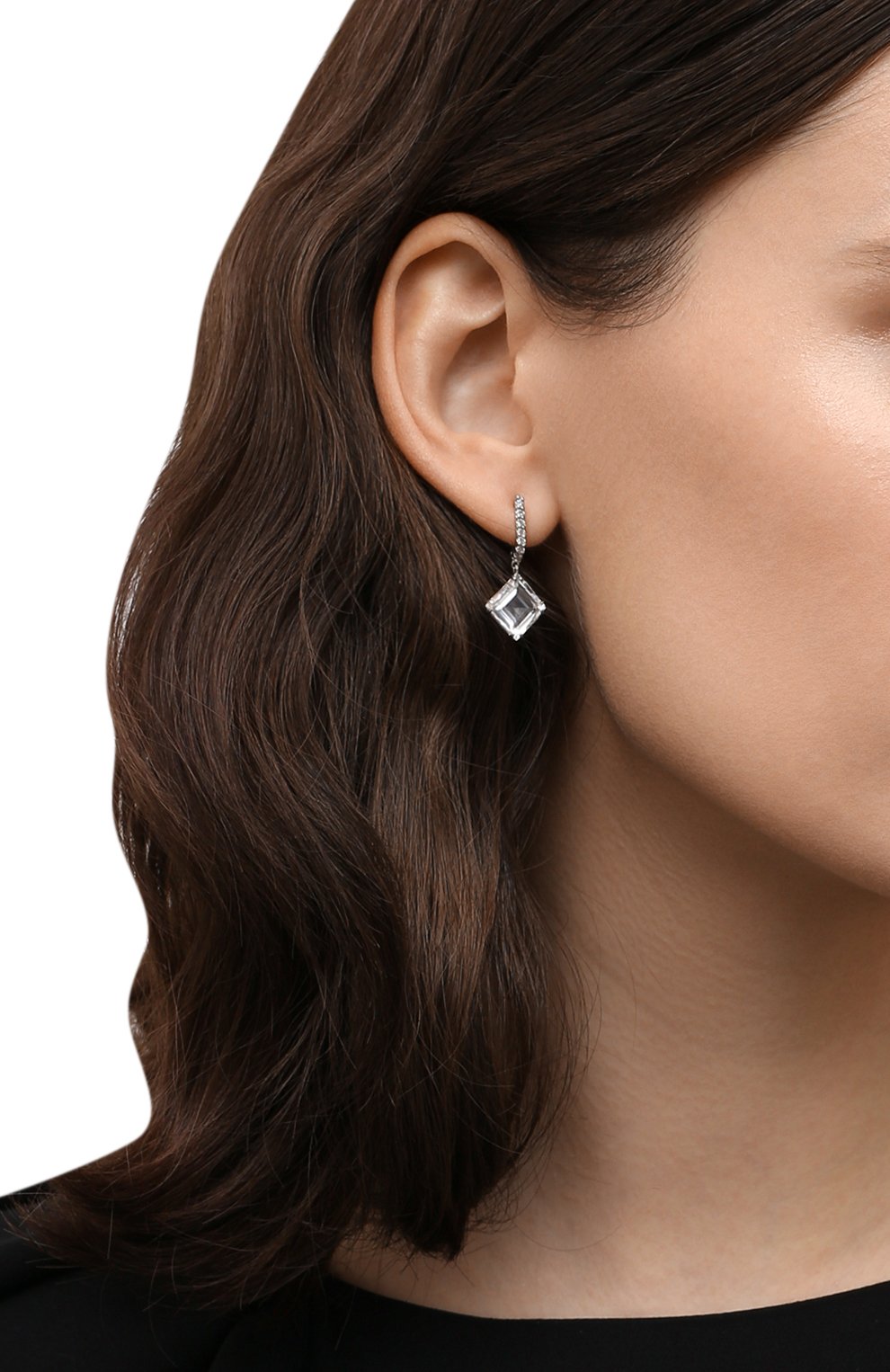 Серьги serene MOONKA серебряного цвета по цене 16900 руб., арт. rmb-er-crs, фото 2 Серьги serene MOONKA, арт. rmb-er-crs, фото 2