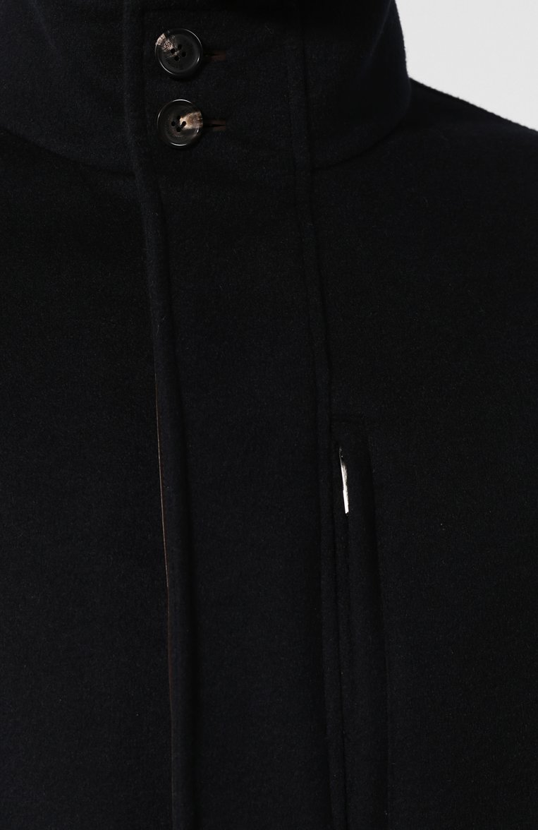 Мужской кашемировое пальто с меховой отделкой ZEGNA темно-синего цвета, арт. UTT49/350KN | Фото 5 (Материал утеплителя: Шерсть; Длина (верхняя одежда): Короткие; Статус проверки: Проверена категория; Материал внешний: Шерсть, Кашемир; Рукава: Длинные; Мужское Кросс-КТ: Верхняя одежда, пальто-верхняя одежда; Стили: Классический; Застежка: Молния; 1-2-бортные: Однобортные; Автоматизация Diginetica: Не назначено)