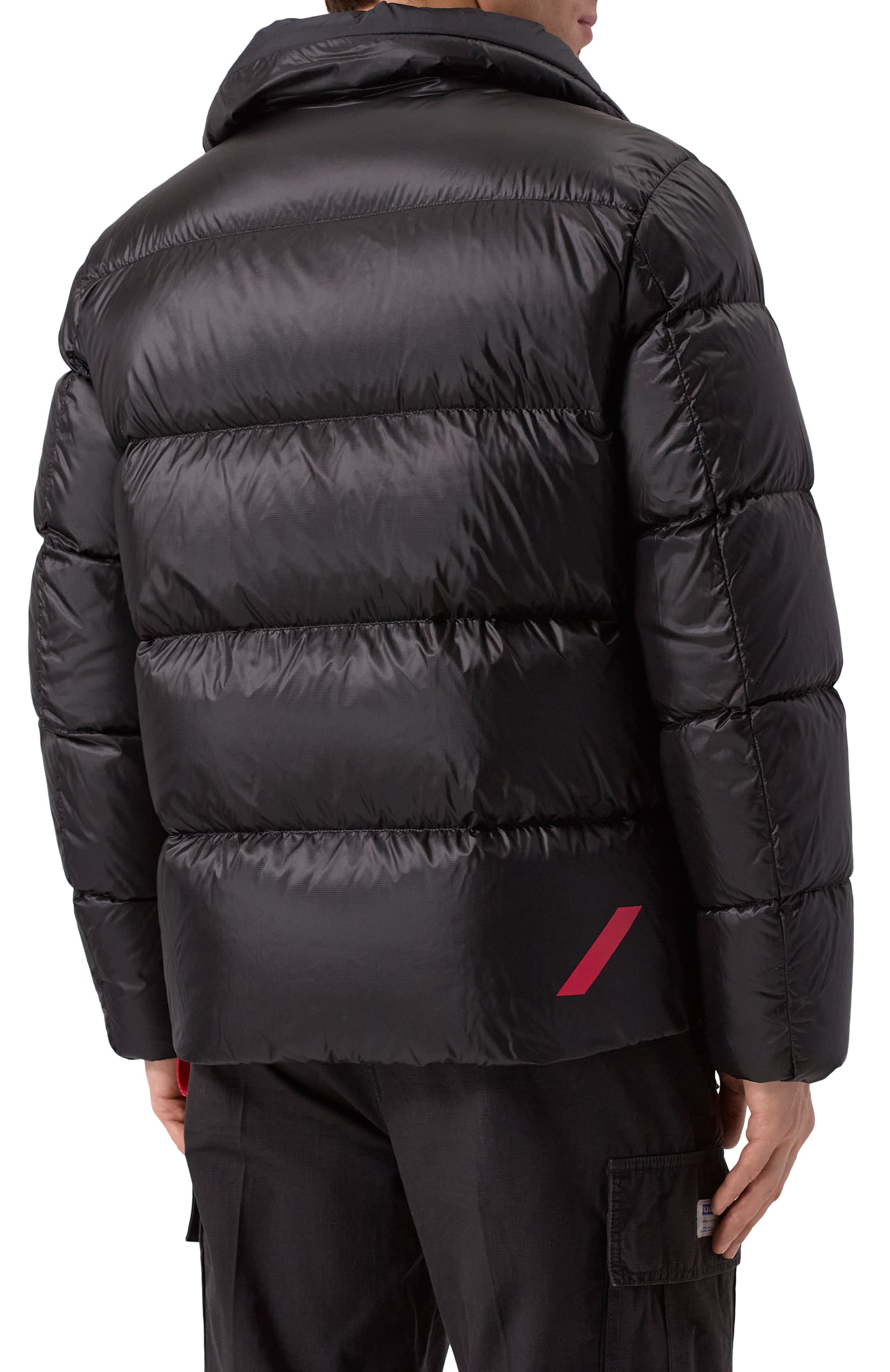 Пуховик AFTER LABEL черного цвета по цене 74800 руб., арт. CHAM0NIX/N051, фото 4 Пуховик AFTER LABEL, арт. CHAM0NIX/N051, фото 4