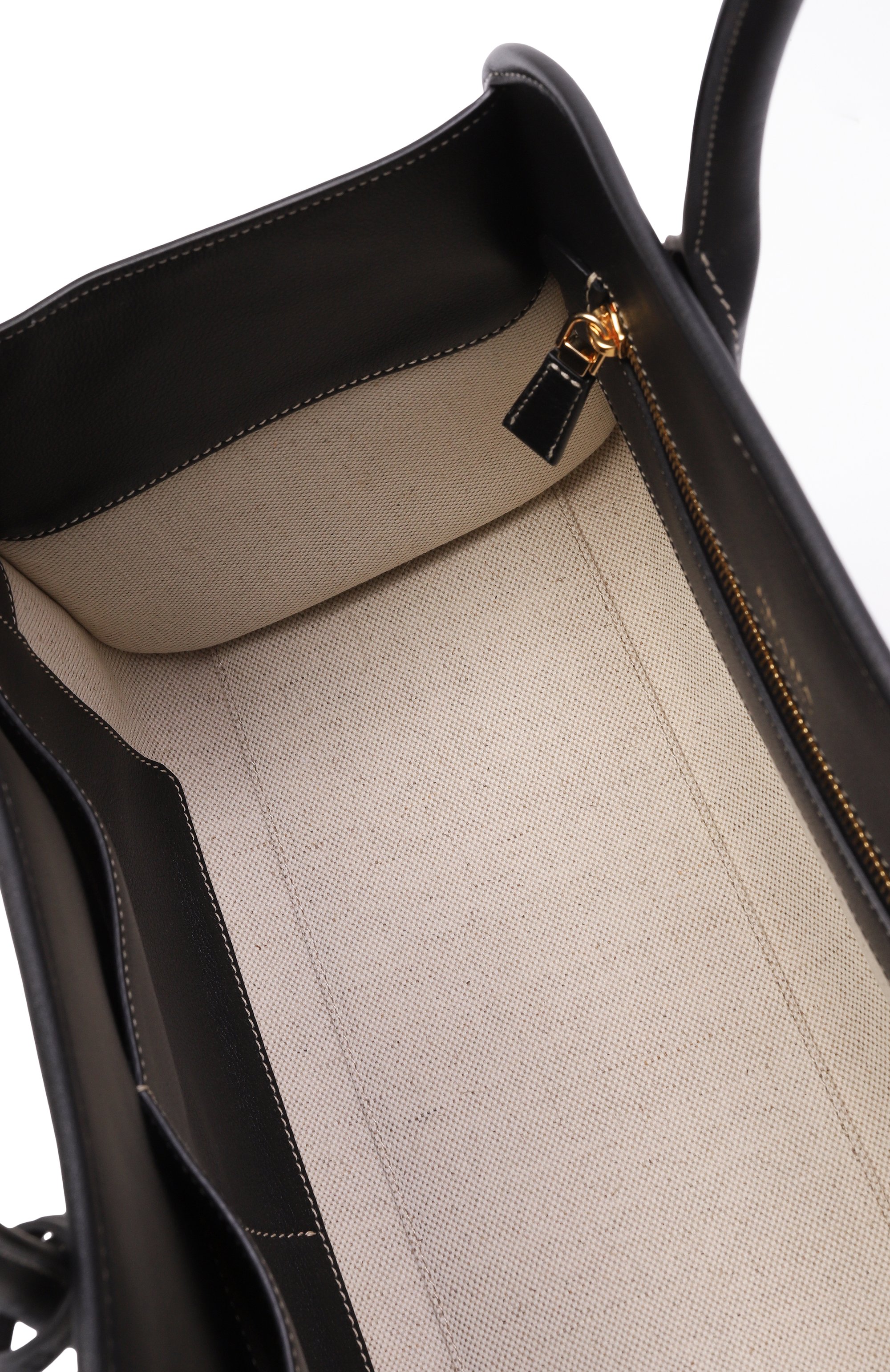 Сумка PRADA кремового цвета по цене 389000 руб., арт. 1BG572/2HJA, фото 5 Сумка PRADA, арт. 1BG572/2HJA, фото 5