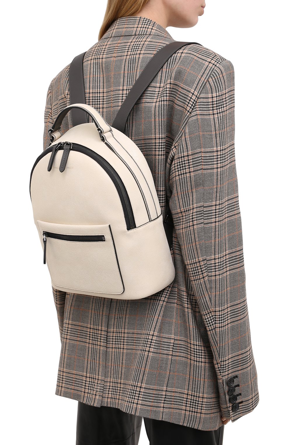 Рюкзак BRUNELLO CUCINELLI молочного цвета по цене 233500 руб., арт. MBTMD2078, фото 2 Рюкзак BRUNELLO CUCINELLI, арт. MBTMD2078, фото 2