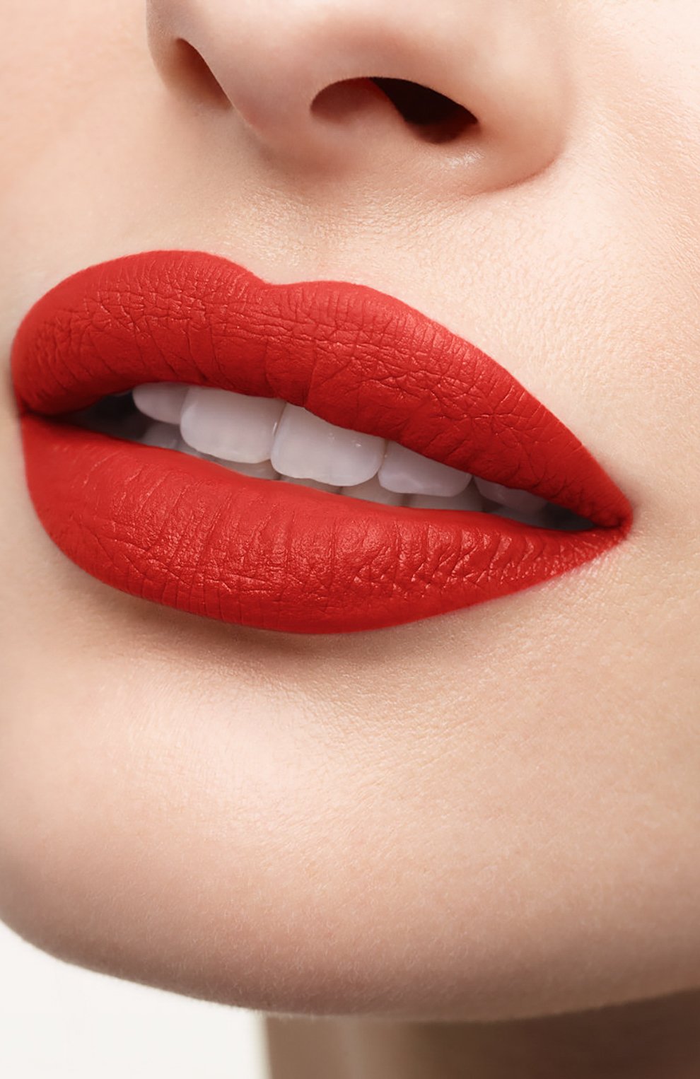 Помада для губ rouge louboutin velvet matte в мини-формате, оттенок diva fire 007m (3g) CHRISTIAN LOUBOUTIN цвета по цене 4700 руб., арт. 8435415066860, фото 6 Помада для губ rouge louboutin velvet matte в мини-формате, оттенок diva fire 007m (3g) CHRISTIAN LOUBOUTIN, арт. 8435415066860, фото 6