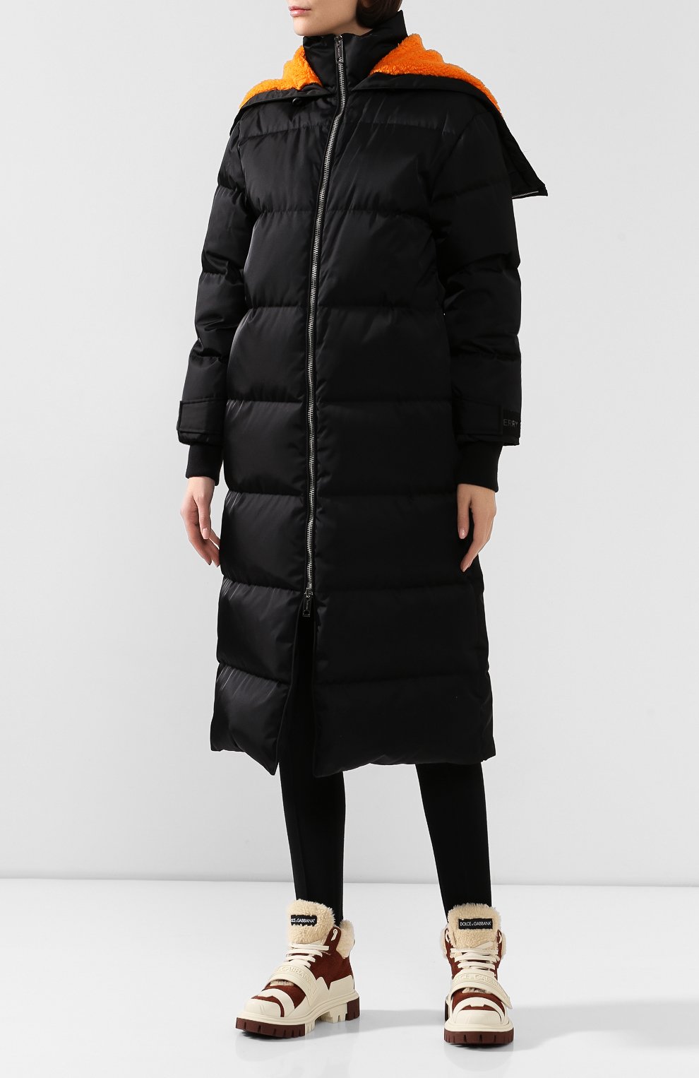 Пуховик clovenstone BURBERRY черного цвета по цене 260000 руб., арт. 8018757, фото 3 Пуховик clovenstone BURBERRY, арт. 8018757, фото 3