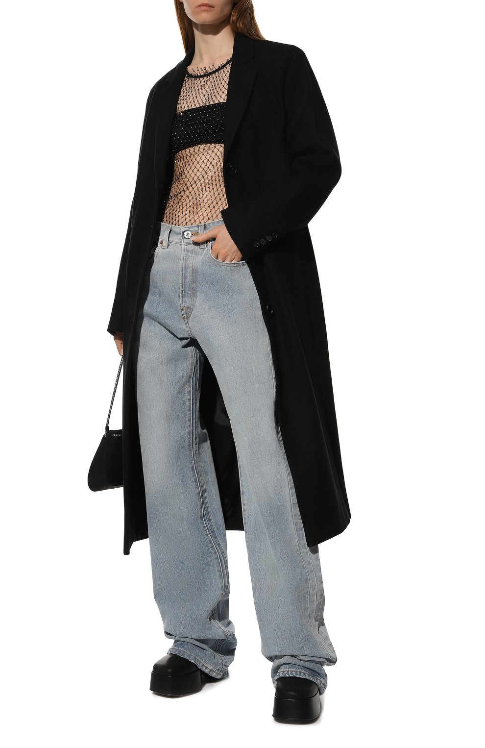 Джинсы VETEMENTS светло-голубого цвета по цене 144500 руб., арт. UA53PA850L 2801/W, фото 2 Джинсы VETEMENTS, арт. UA53PA850L 2801/W, фото 2