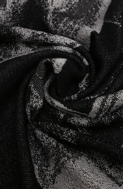 Шарф из шерсти и шелка ALEXANDER MCQUEEN черно-белого цвета по цене 37800 руб., арт. 757609/3646Q, фото 3 Шарф из шерсти и шелка ALEXANDER MCQUEEN, арт. 757609/3646Q, фото 3