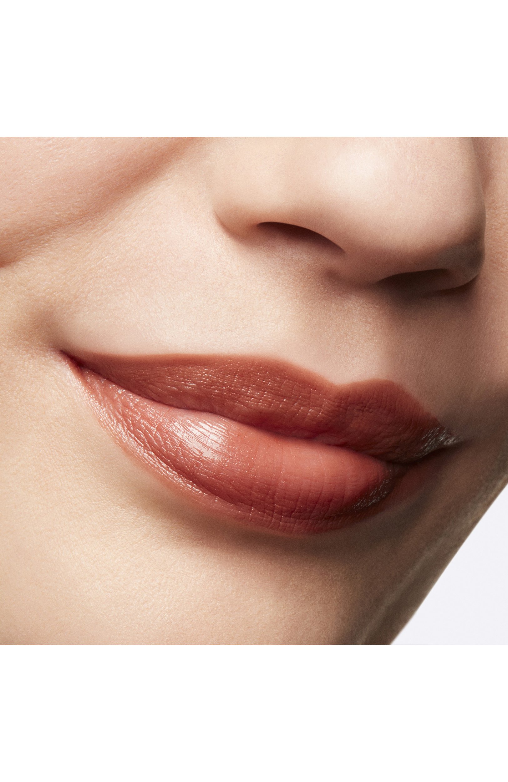 Губная помада lustreglass sheer-shine lipstick, оттенок like i was saying… (3,5g) MAC цвета по цене 3390 руб., арт. SB48-14, фото 3 Губная помада lustreglass sheer-shine lipstick, оттенок like i was saying… (3,5g) MAC, арт. SB48-14, фото 3