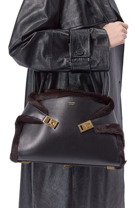 Сумка Hug small Ferragamo 21A443/787 Чёрный  21A443/787 Фото 2