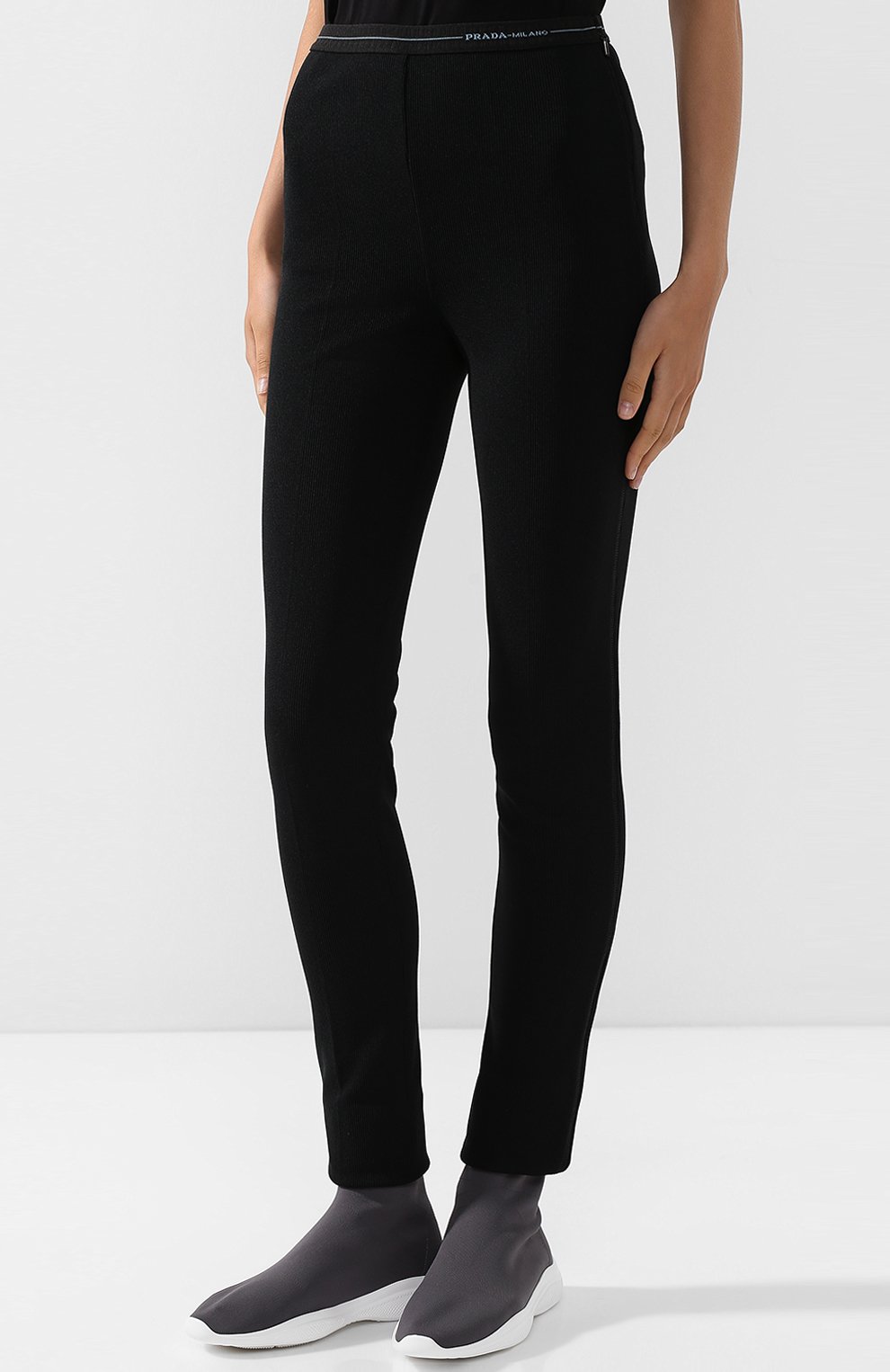 Однотонные брюки с эластичным поясом и логотипом бренда PRADA, арт. 32108I-1RXD-F0002, фото 3